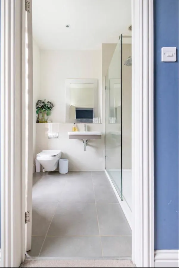 Townhouse - Free Parking, Garden & Games Room Exeter
